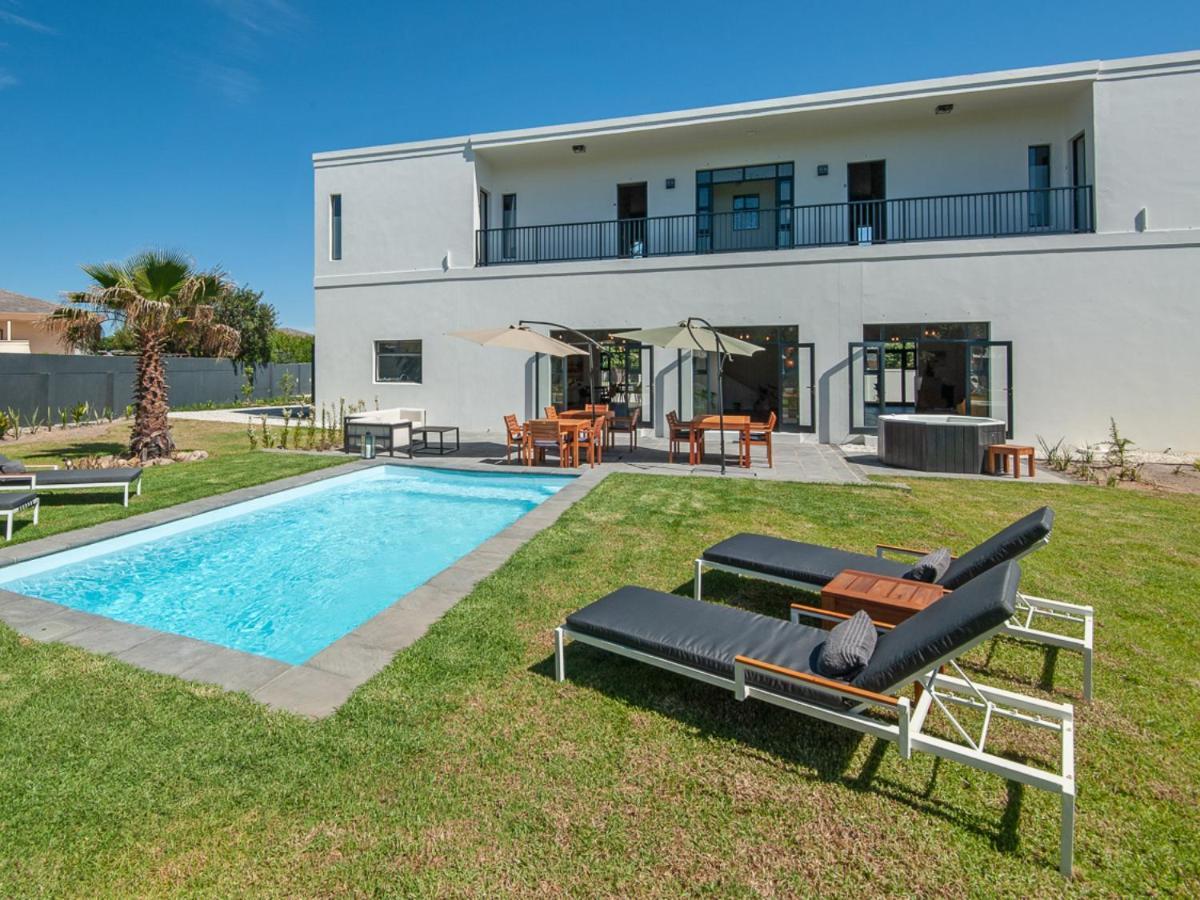 Glow Boutique Suites & Guesthouse Hermanus Exterior foto